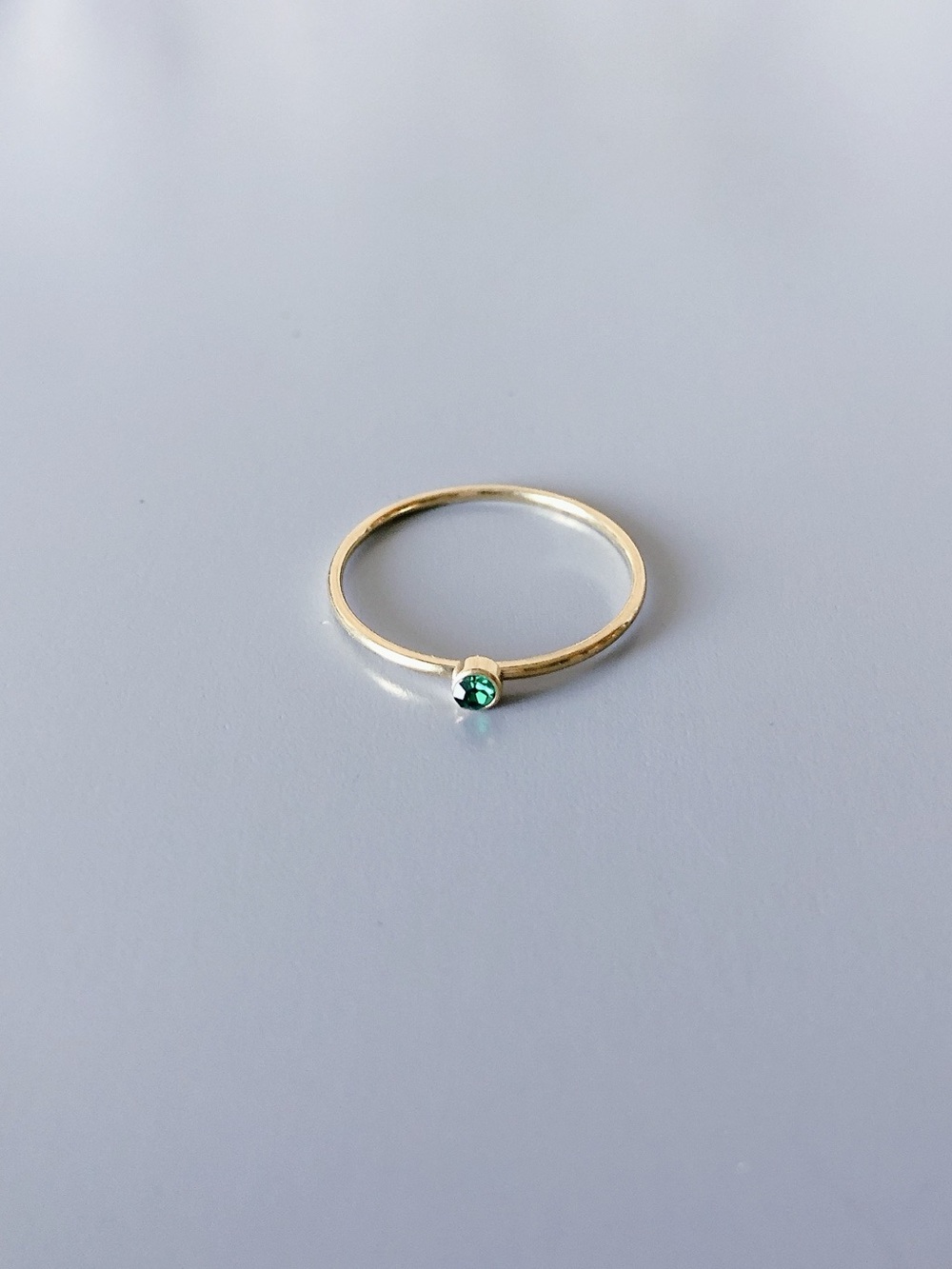 Pavoi Gold Plated Thin Band Ring Green Gemstone Women’s Jewelry size 8